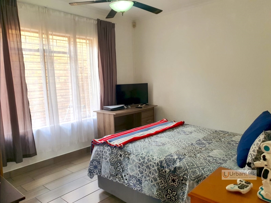 3 Bedroom Property for Sale in Safari Gardens North West